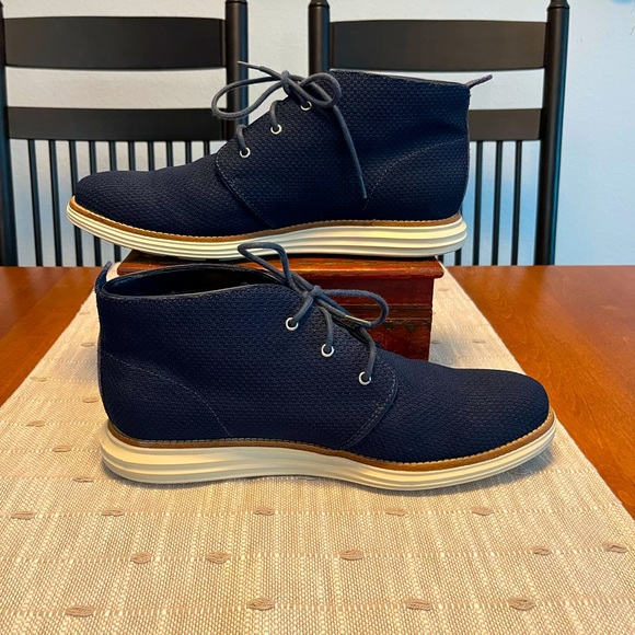 Cole Haan Men’s Lunargrand Navy Stitchlite Knit Lace Up Chukka Boot Size 10M